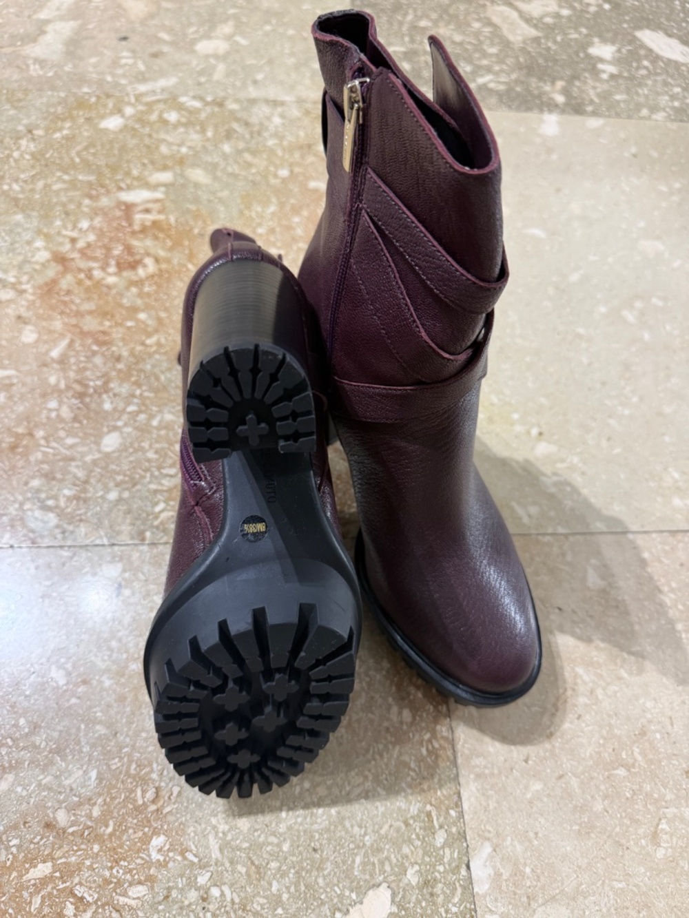 Boot - Picture 2 of 3
